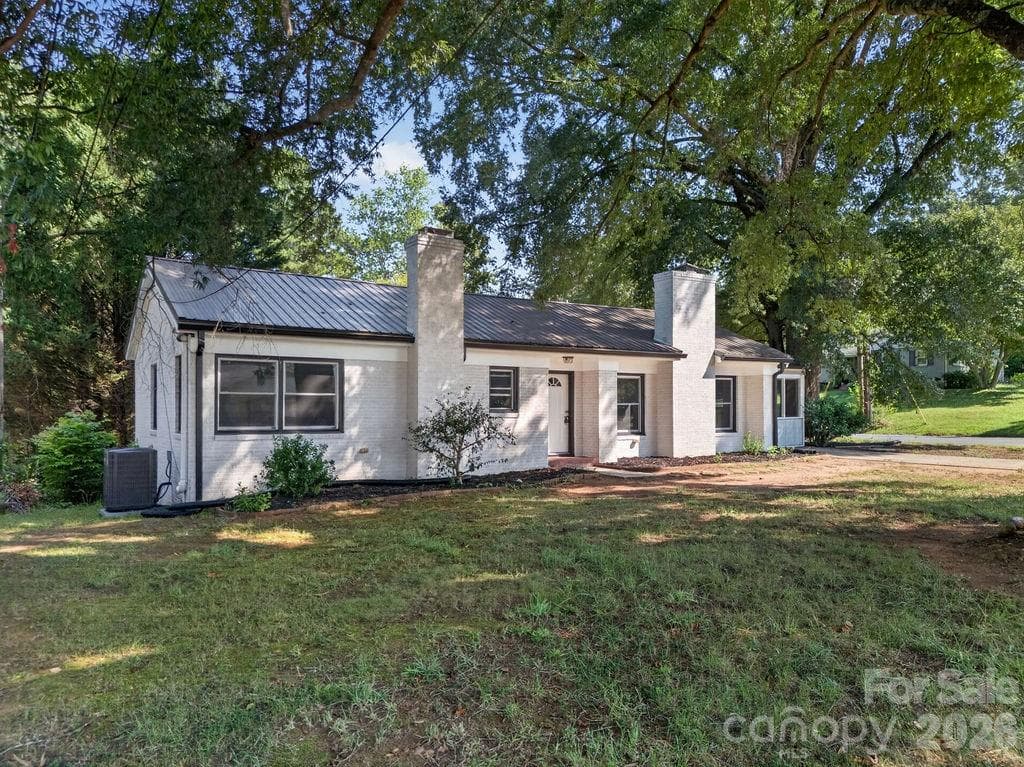 Single Family Residence at 425 Roberts Street, Salisbury, photo 35 of 41