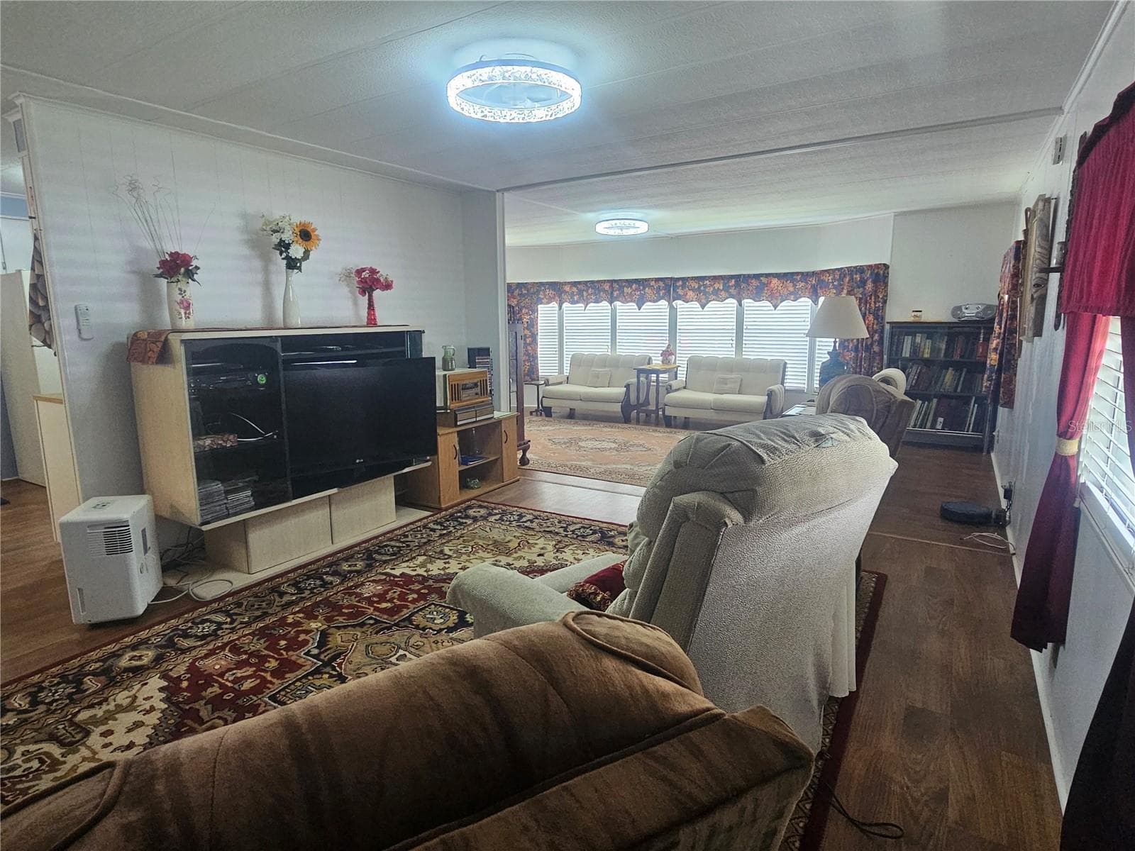 Dining Area/Living Room - 225 TARPON LANE, OLDSMAR