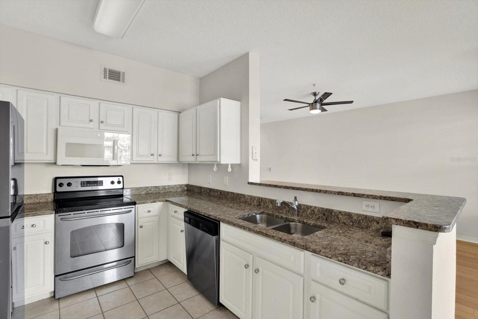 Condominium at 1810 E PALM AVE #5222, TAMPA, photo 9 of 39