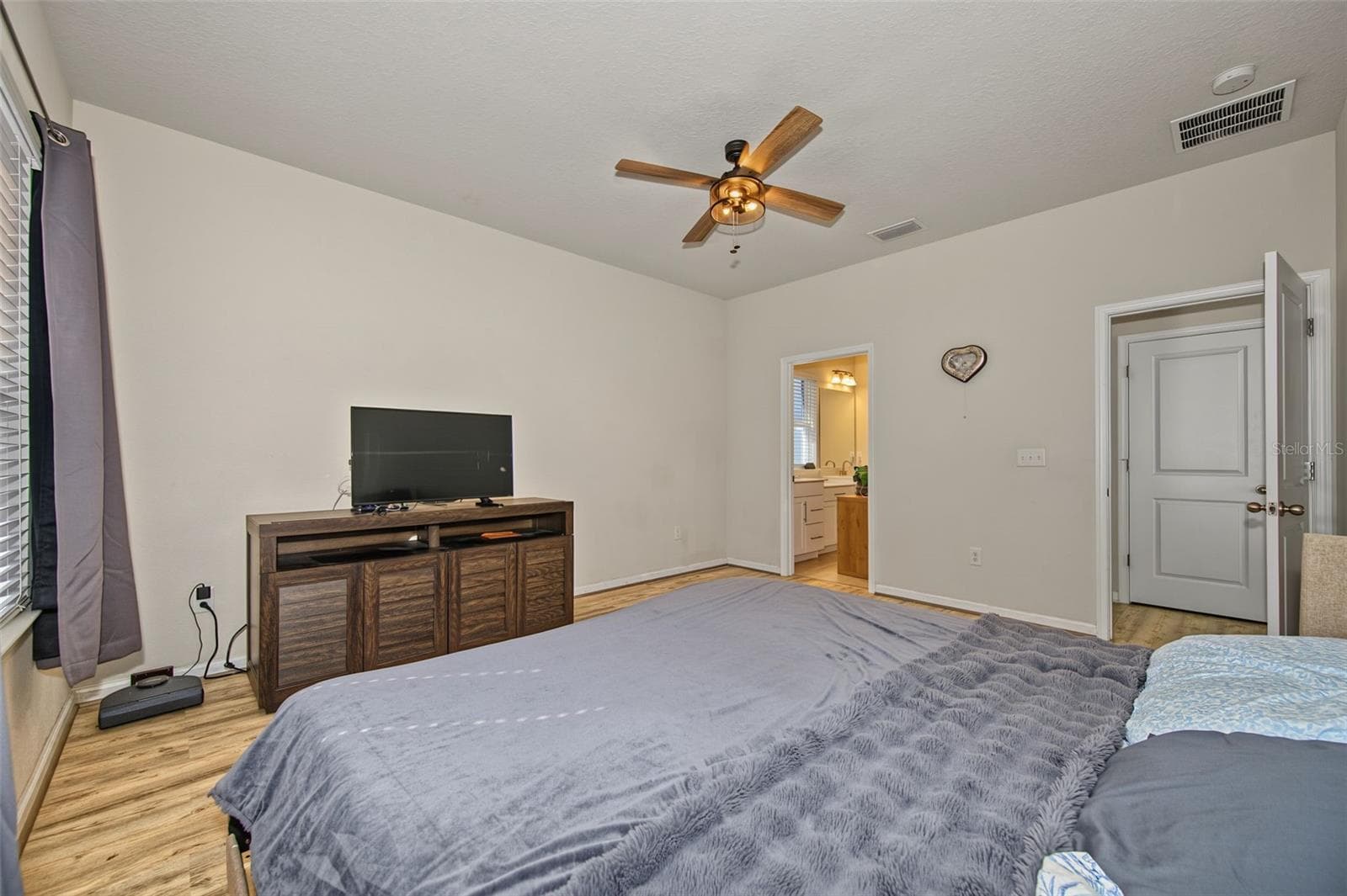 Single Family Residence at 8891 PRAIRIE CREEK DR, NEW PORT RICHEY, photo 18 of 38