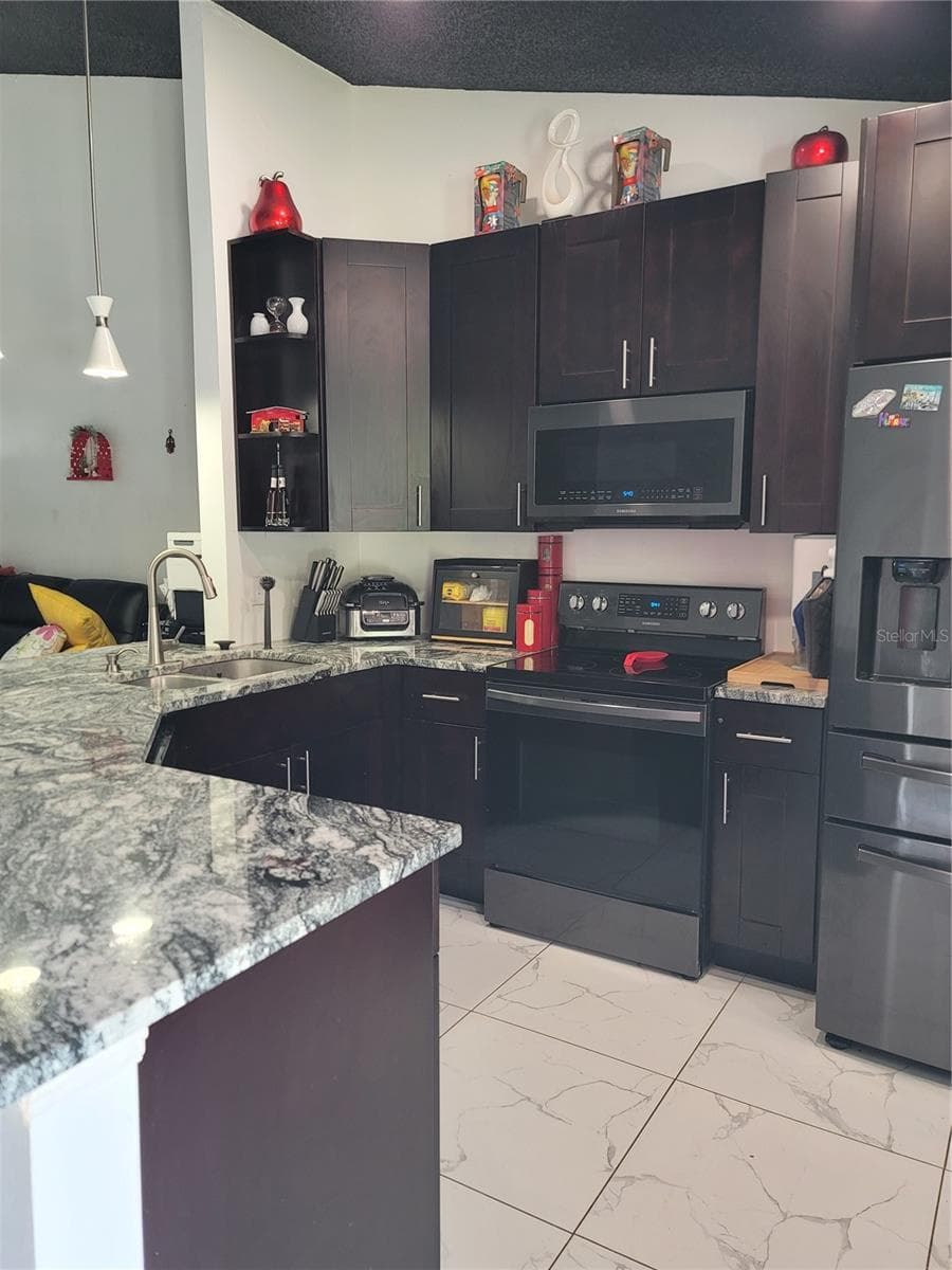 Villa at 1709 RIVERS EDGE DR, ORLANDO, photo 3 of 18