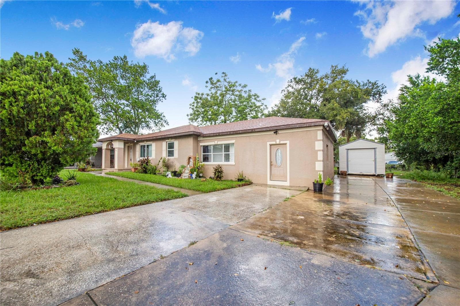 Side - 6 E MAGNOLIA ST, DAVENPORT