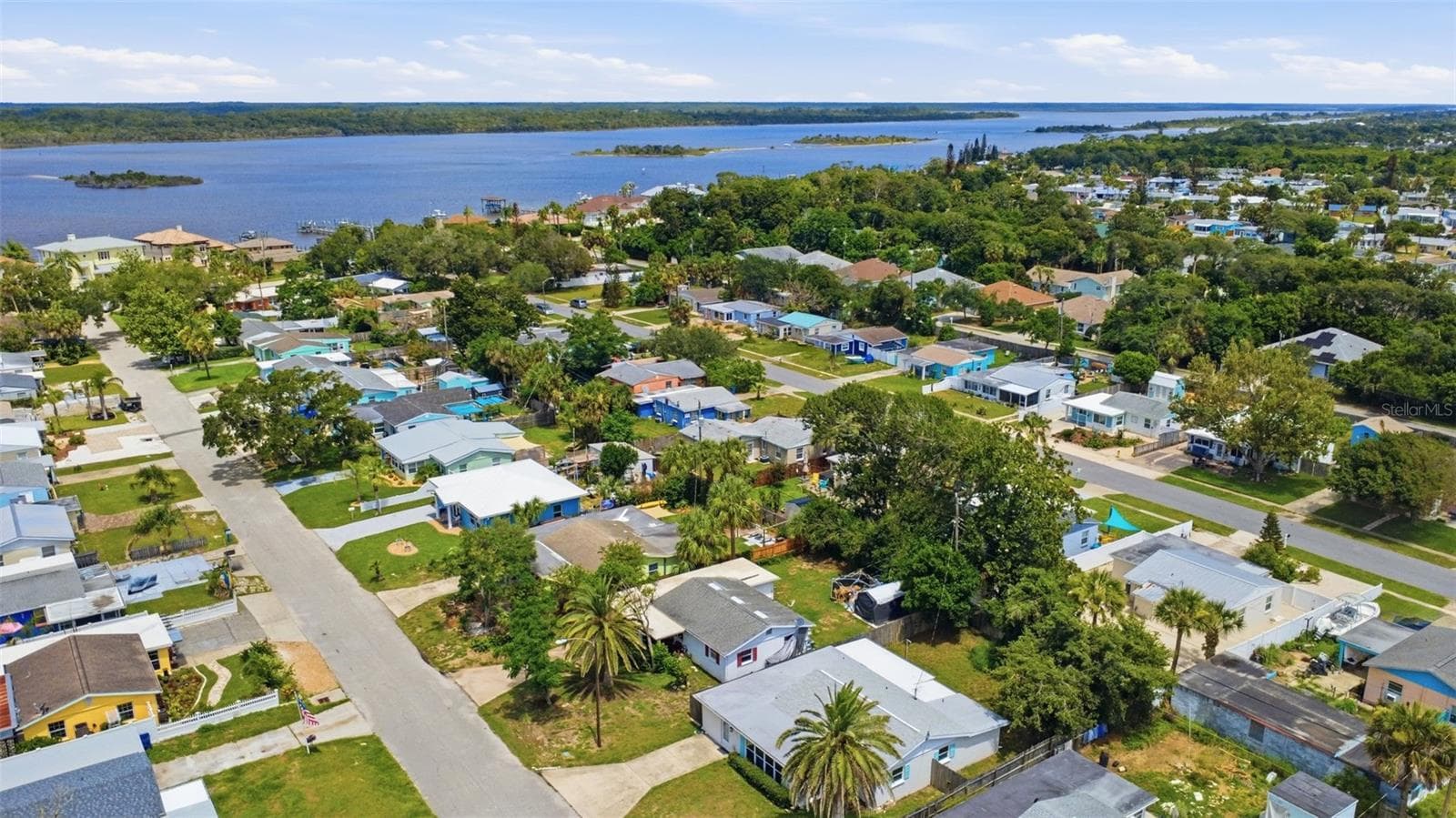 1/3 mil to ocean and 1/4 to the river - 159 LAURIE DR, ORMOND BEACH