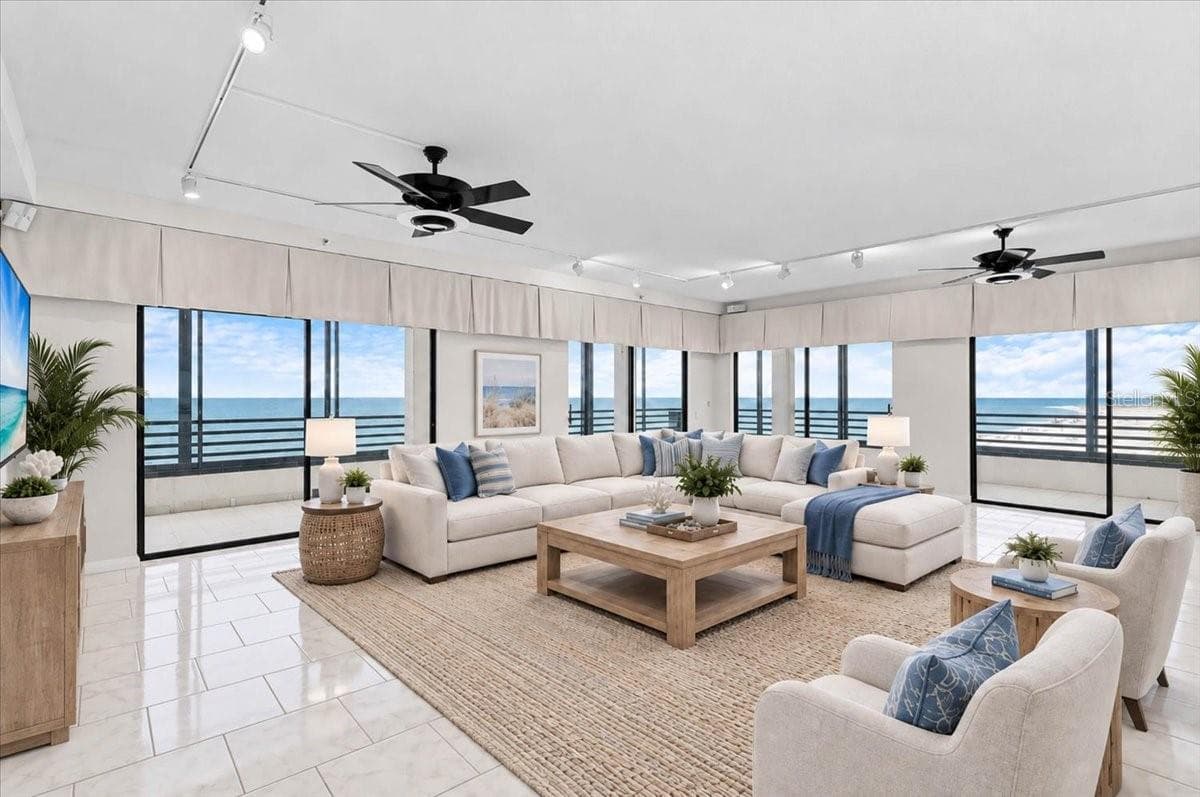 Condominium at 1100 BENJAMIN FRANKLIN DR #802, SARASOTA, photo 3 of 41