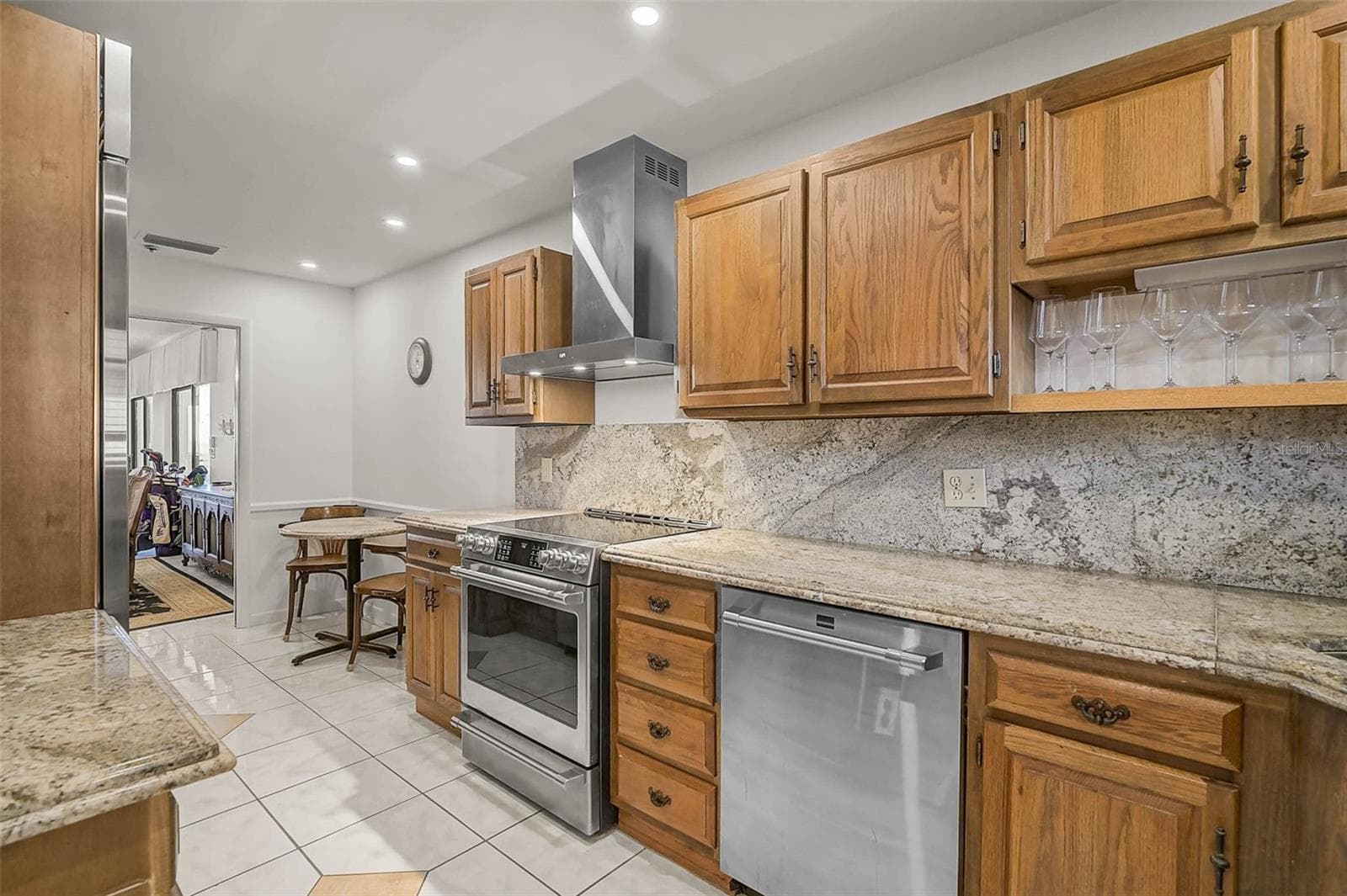 Condominium at 1100 BENJAMIN FRANKLIN DR #802, SARASOTA, photo 14 of 41