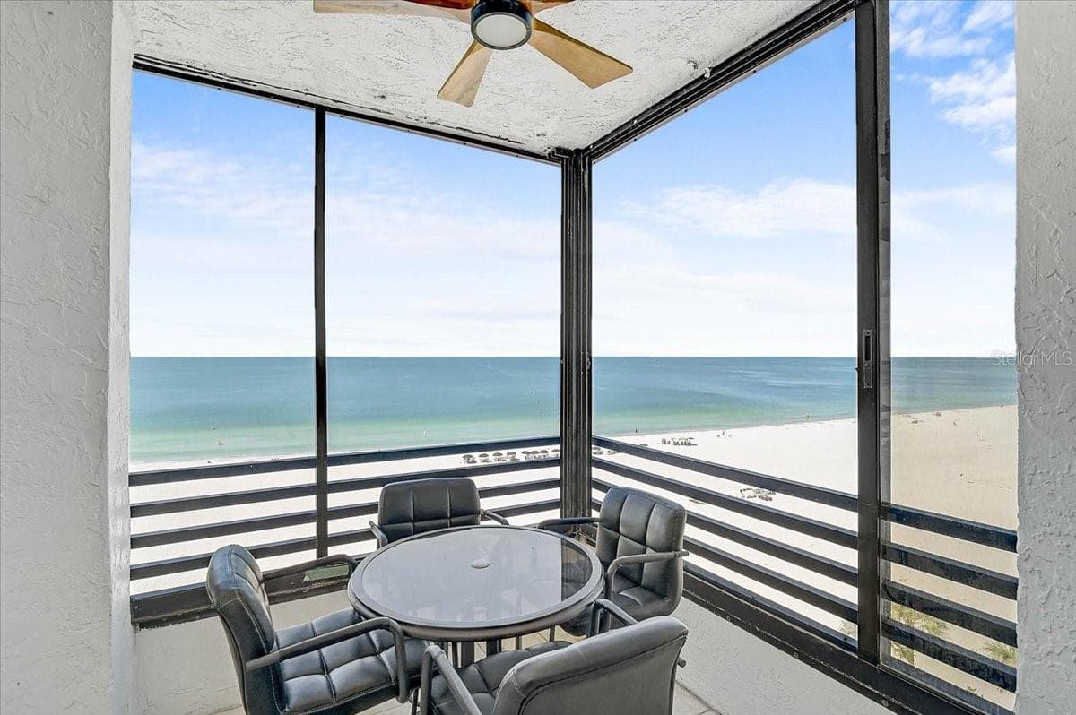 Condominium at 1100 BENJAMIN FRANKLIN DR #802, SARASOTA, photo 24 of 41