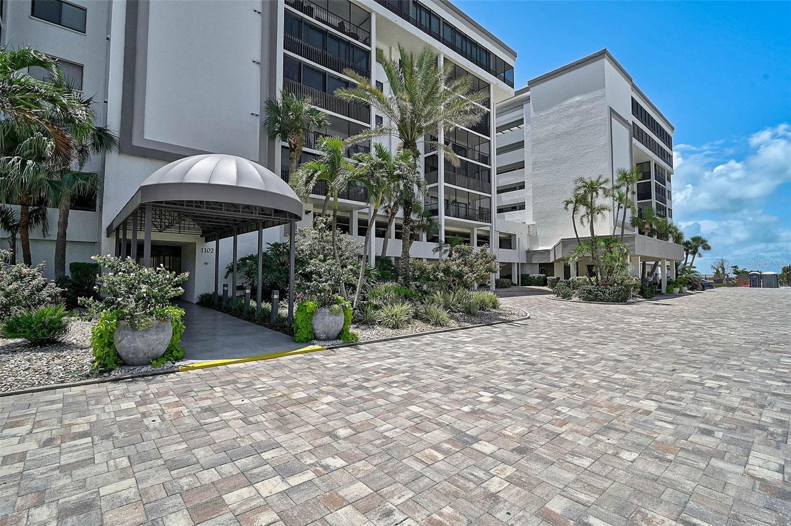 Condominium at 1100 BENJAMIN FRANKLIN DR #802, SARASOTA, photo 27 of 41