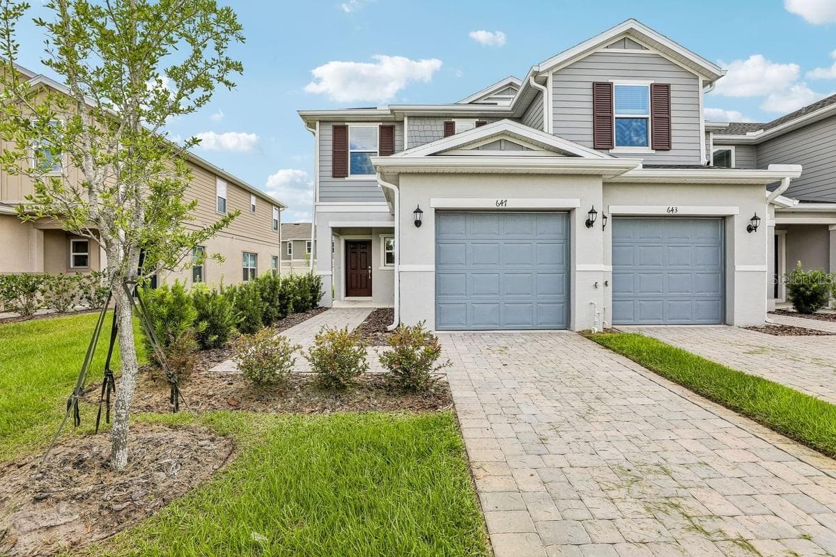 647 MEADOWS EDGE PL