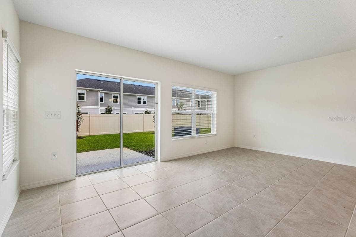 Townhouse at 647 MEADOWS EDGE PL, LAKE WALES, photo 9 of 18