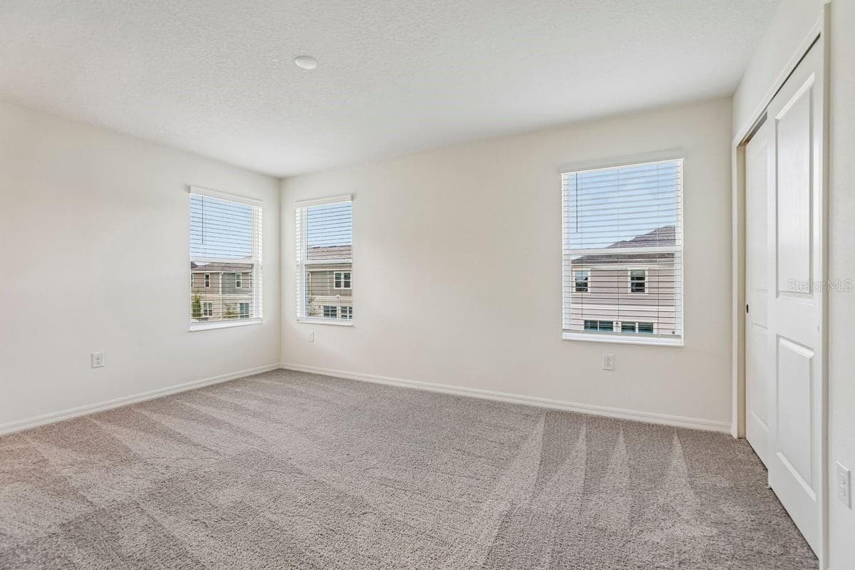 Townhouse at 647 MEADOWS EDGE PL, LAKE WALES, photo 11 of 18
