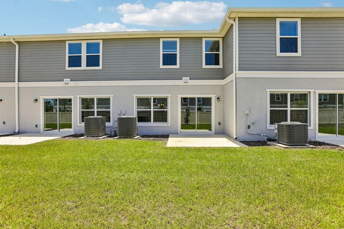 Townhouse at 643 MEADOWS EDGE PL, LAKE WALES, photo 14 of 17