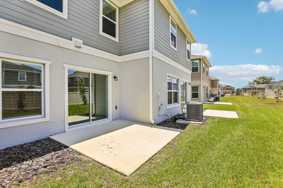 Townhouse at 643 MEADOWS EDGE PL, LAKE WALES, photo 15 of 17