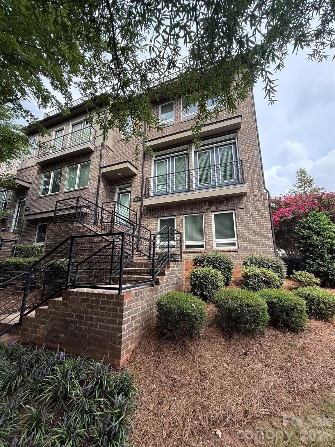 704 Lamar Avenue