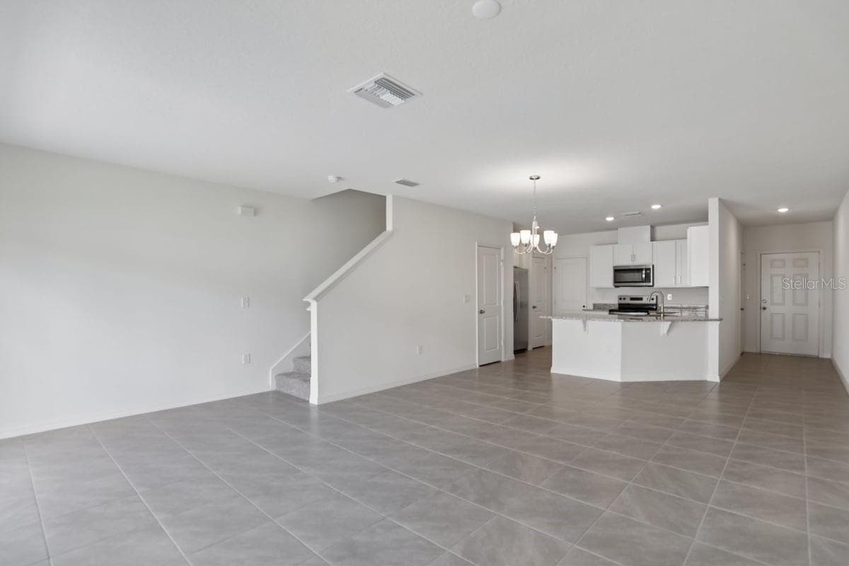 Townhouse at 631 MEADOWS EDGE PL, LAKE WALES, photo 4 of 17