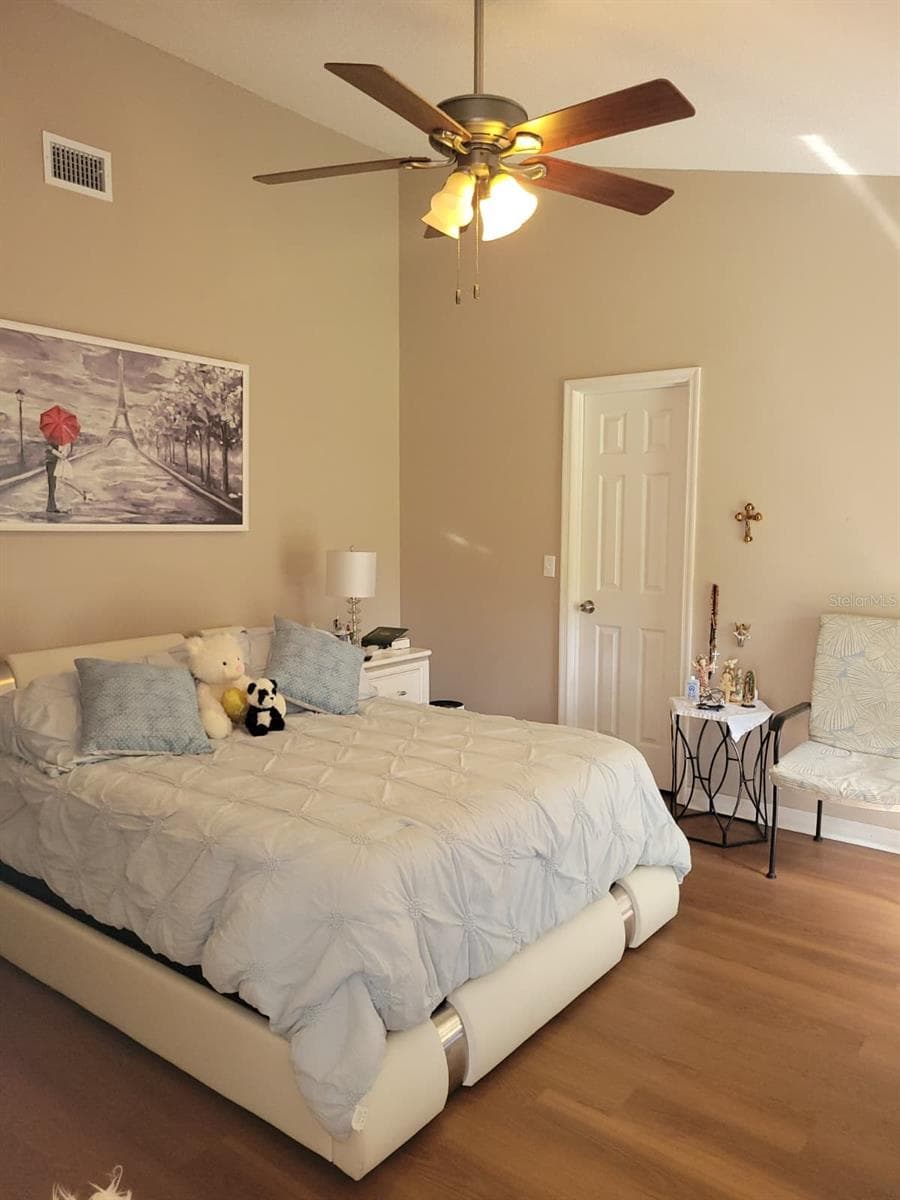 Single Family Residence at 13706 RIVERPATH GROVE DR, ORLANDO, photo 10 of 39