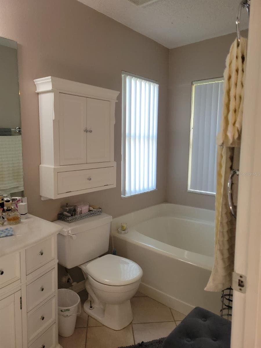 Single Family Residence at 13706 RIVERPATH GROVE DR, ORLANDO, photo 18 of 39