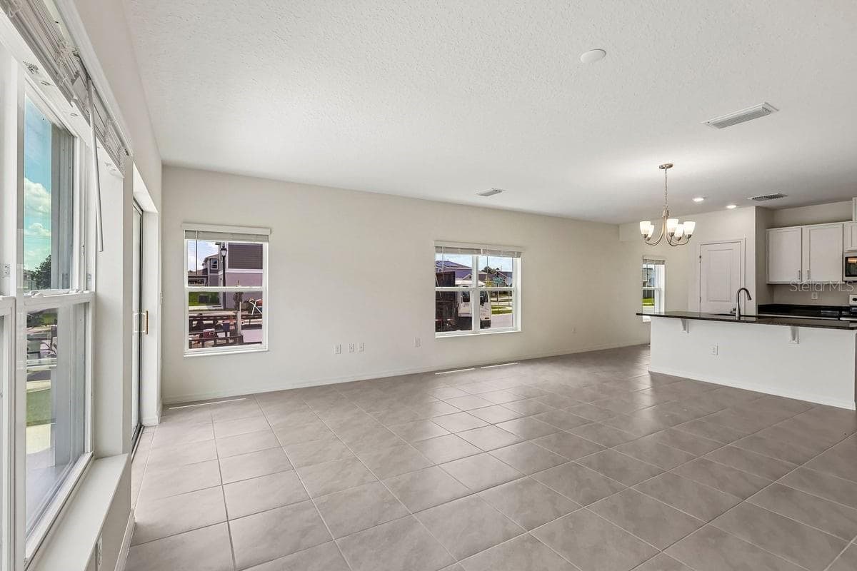 Townhouse at 627 MEADOWS EDGE PL, LAKE WALES, photo 7 of 17
