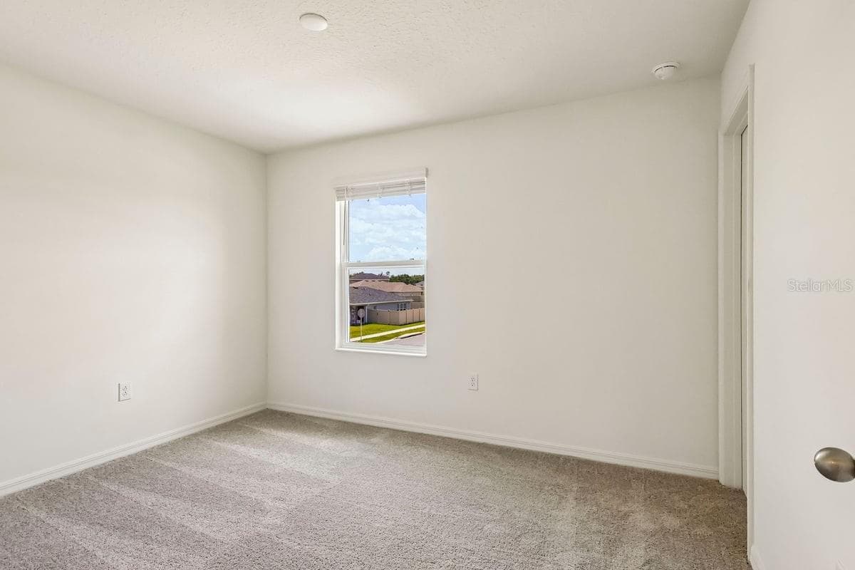 Townhouse at 627 MEADOWS EDGE PL, LAKE WALES, photo 11 of 17