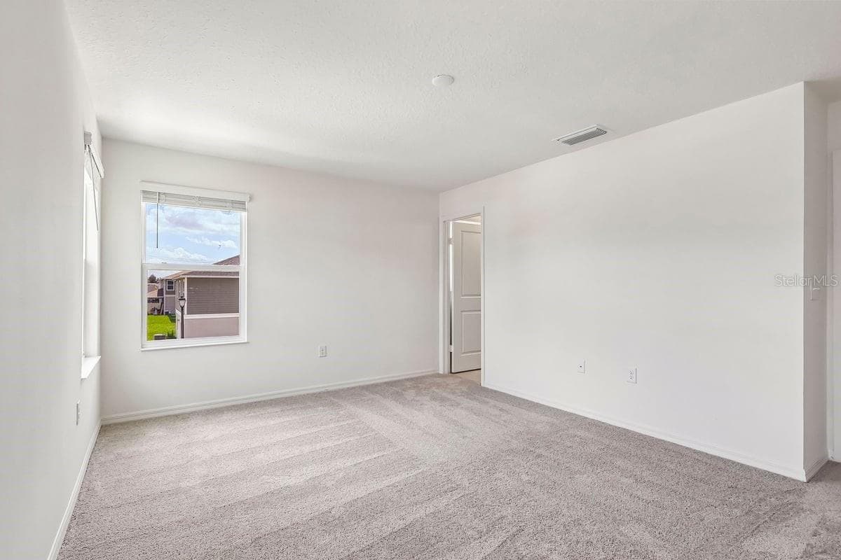 Townhouse at 627 MEADOWS EDGE PL, LAKE WALES, photo 14 of 17