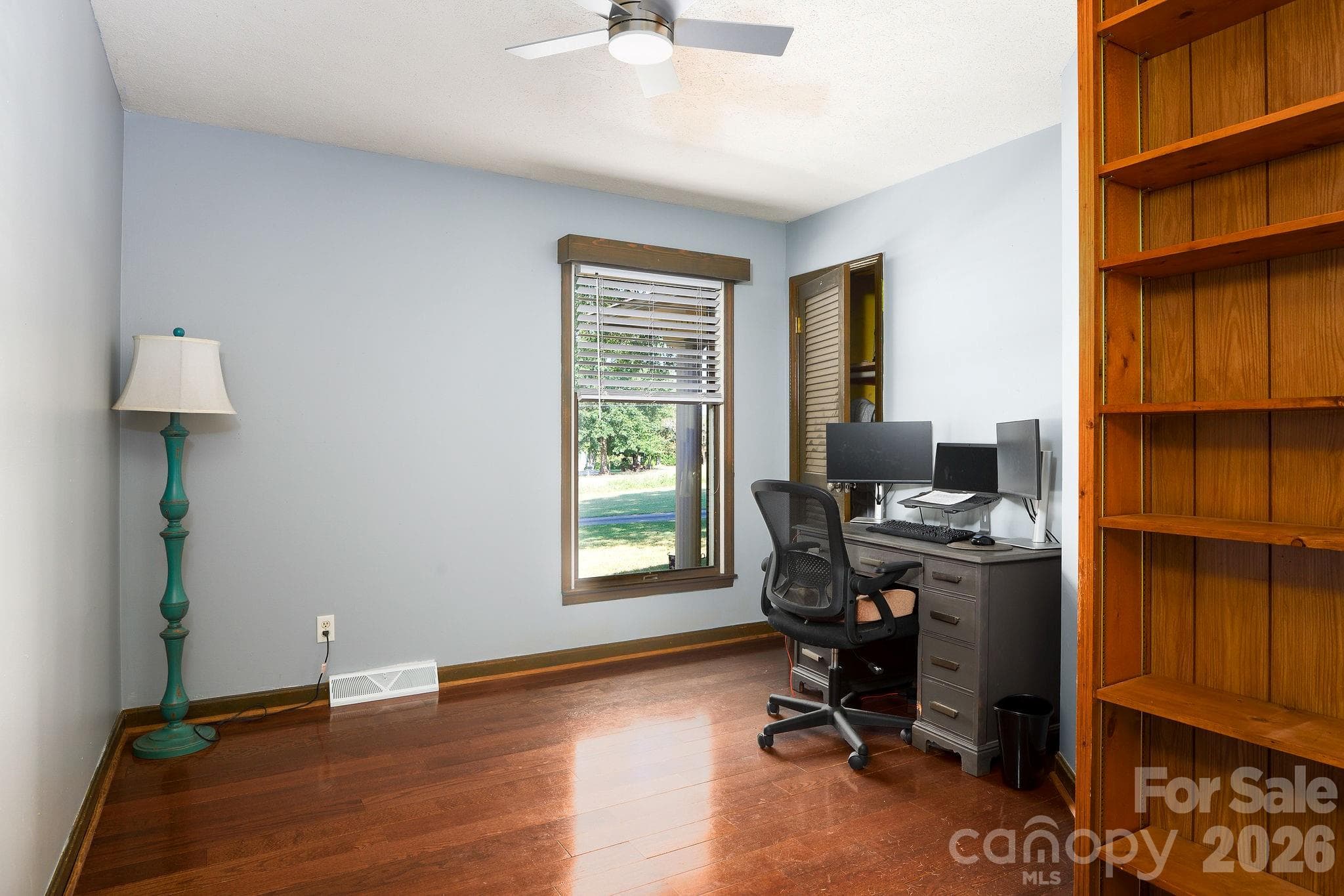 Third bedroom with built in shelves - 3910 Fallston Road, Shelby