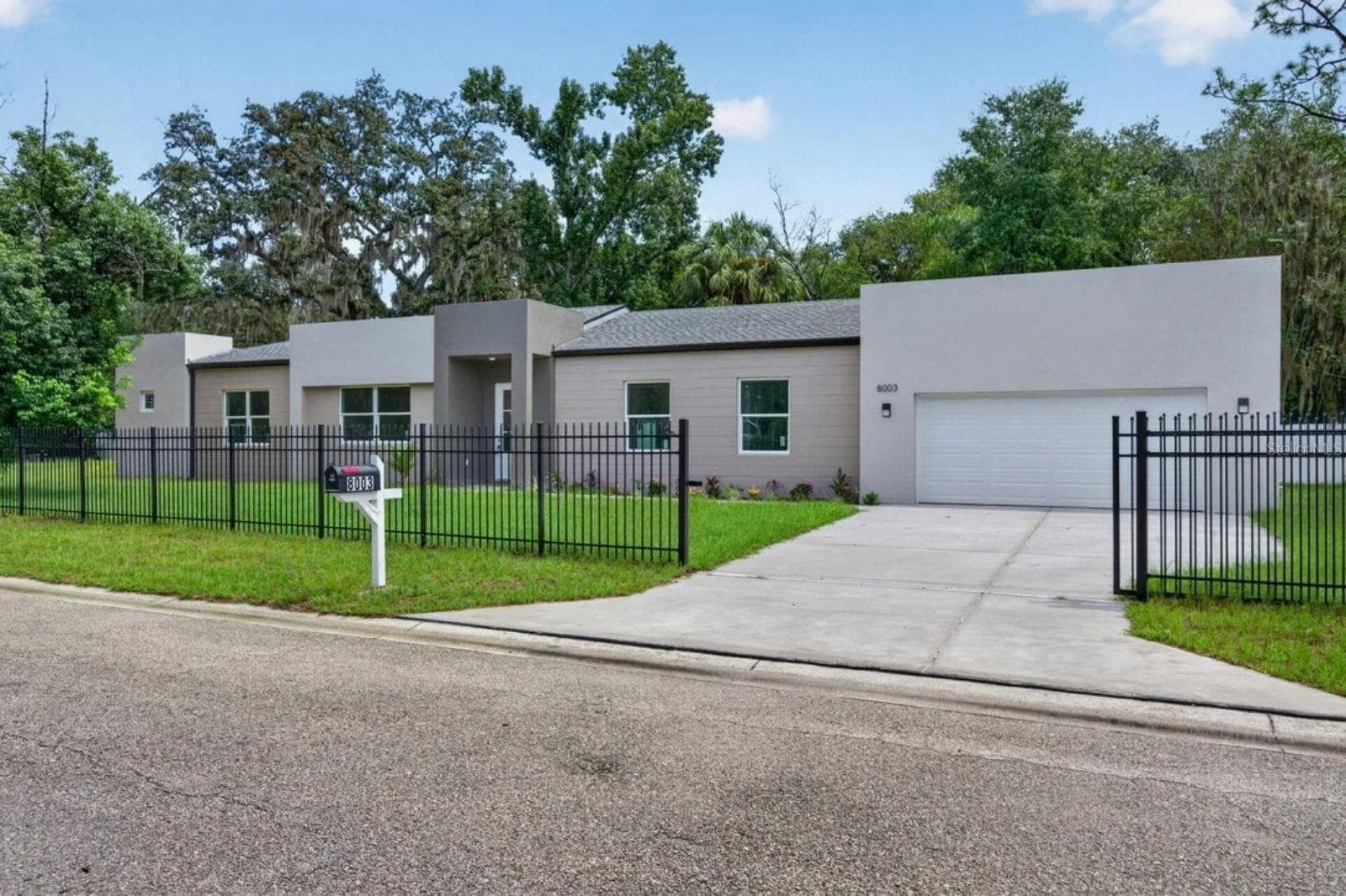 Single Family Residence at 8003 CHANEY LN, TAMPA, photo 2 of 54