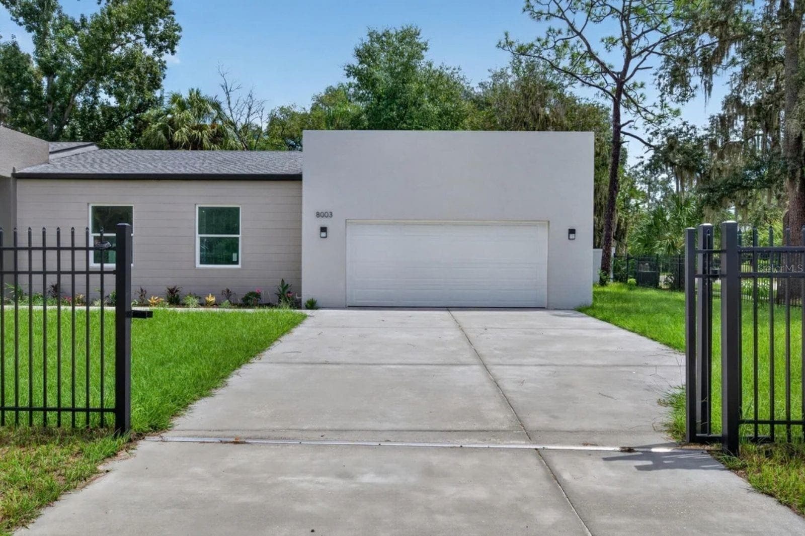 Single Family Residence at 8003 CHANEY LN, TAMPA, photo 4 of 54