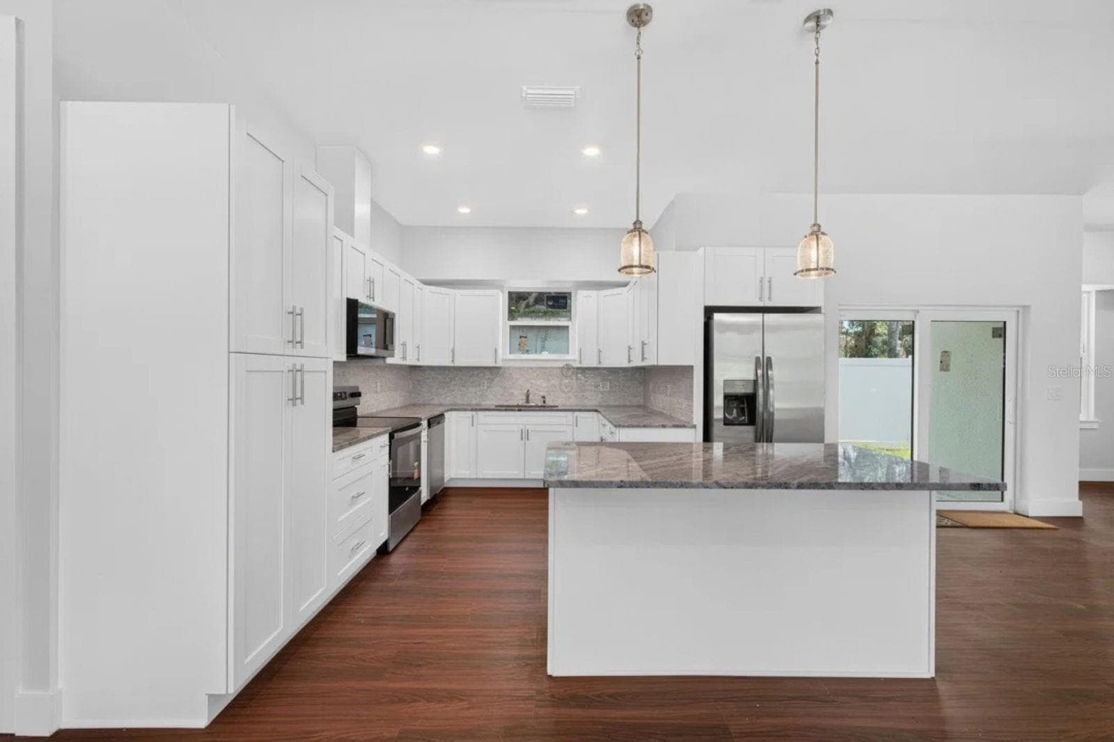 Single Family Residence at 8003 CHANEY LN, TAMPA, photo 11 of 54