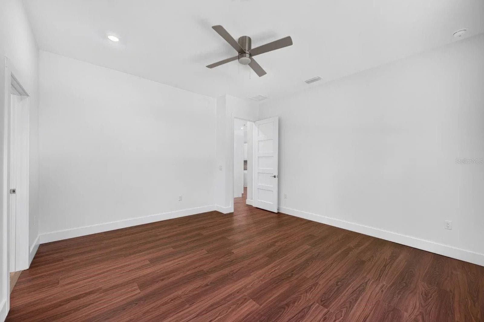Single Family Residence at 8003 CHANEY LN, TAMPA, photo 23 of 54