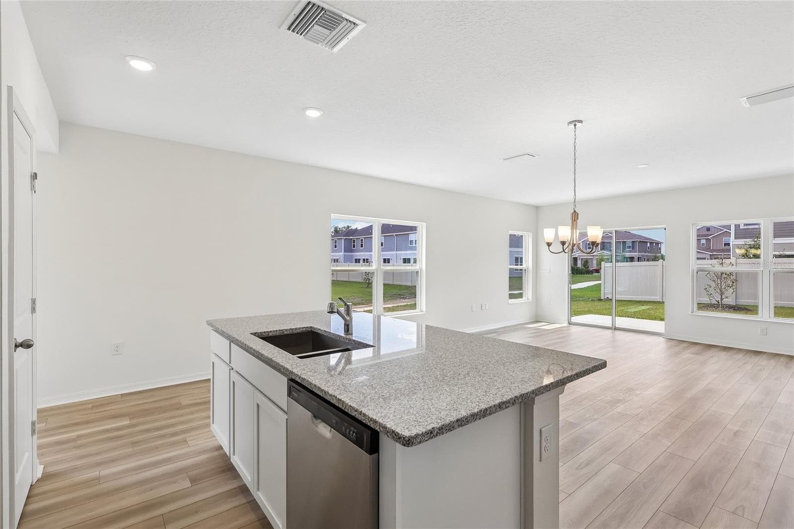 Townhouse at 671 MEADOWS EDGE PL, LAKE WALES, photo 3 of 5