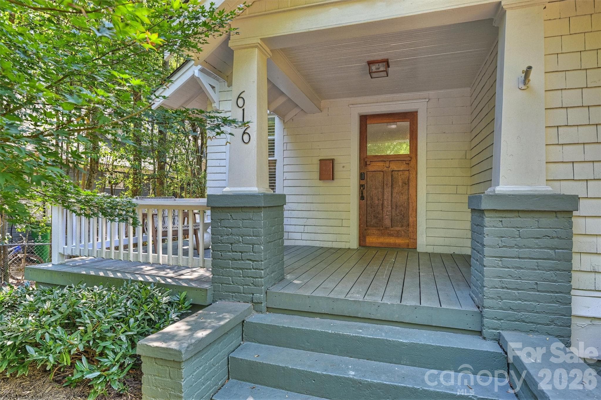 Single Family Residence at 616 E Tremont Avenue, Charlotte, photo 3 of 46