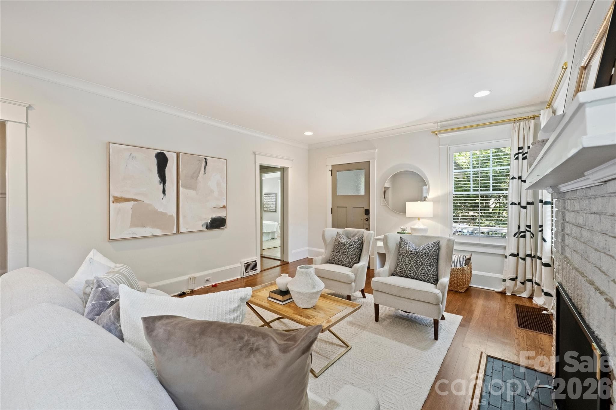 Single Family Residence at 616 E Tremont Avenue, Charlotte, photo 10 of 46