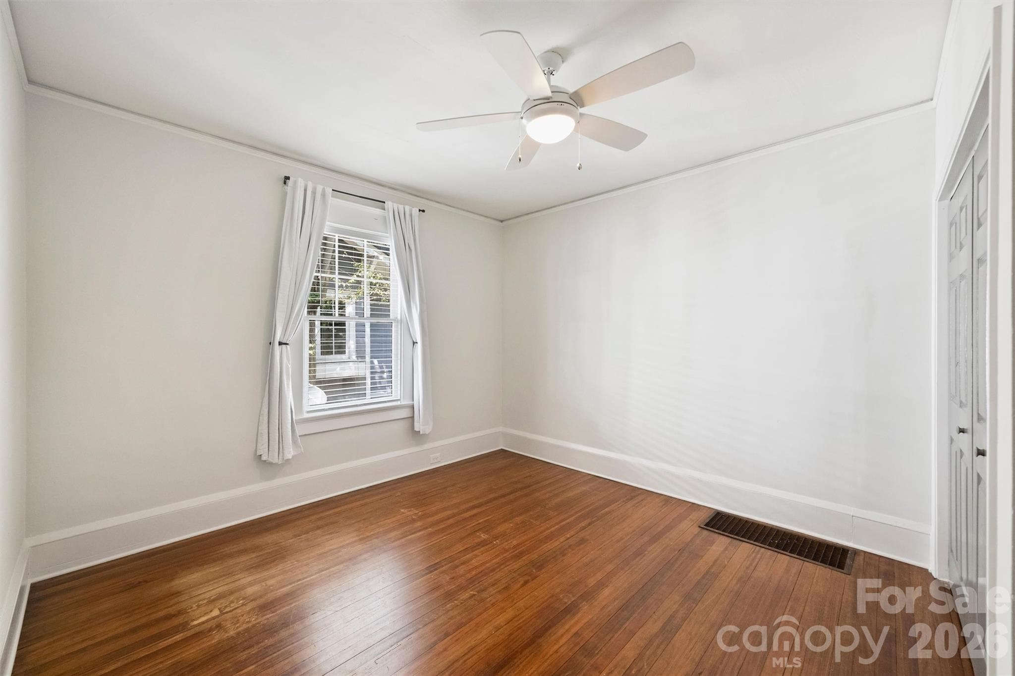 Single Family Residence at 616 E Tremont Avenue, Charlotte, photo 29 of 46