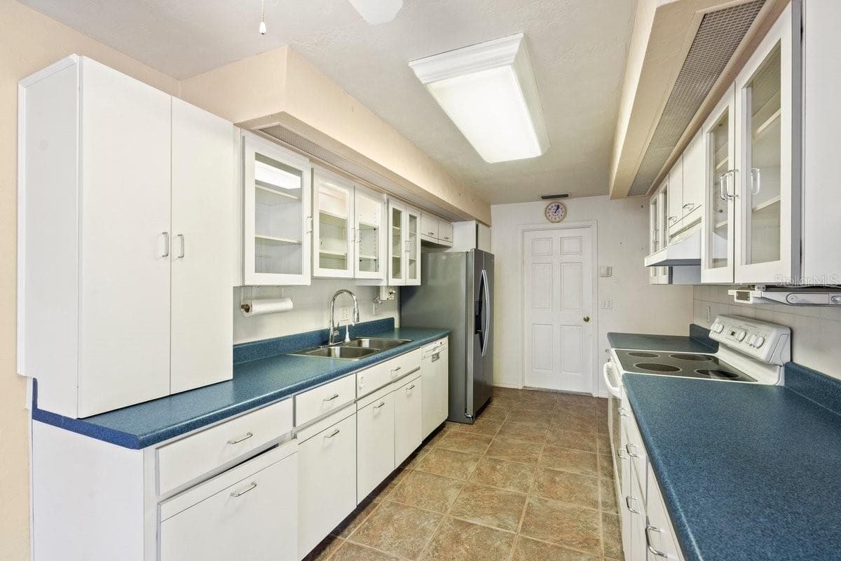 Single Family Residence at 105 OYSTER CATCHER CT, DAYTONA BEACH, photo 12 of 37