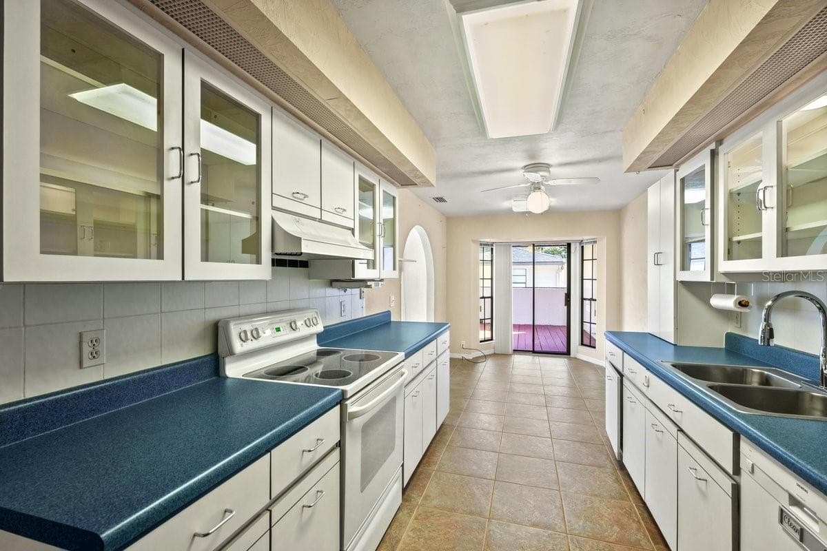 Single Family Residence at 105 OYSTER CATCHER CT, DAYTONA BEACH, photo 13 of 37