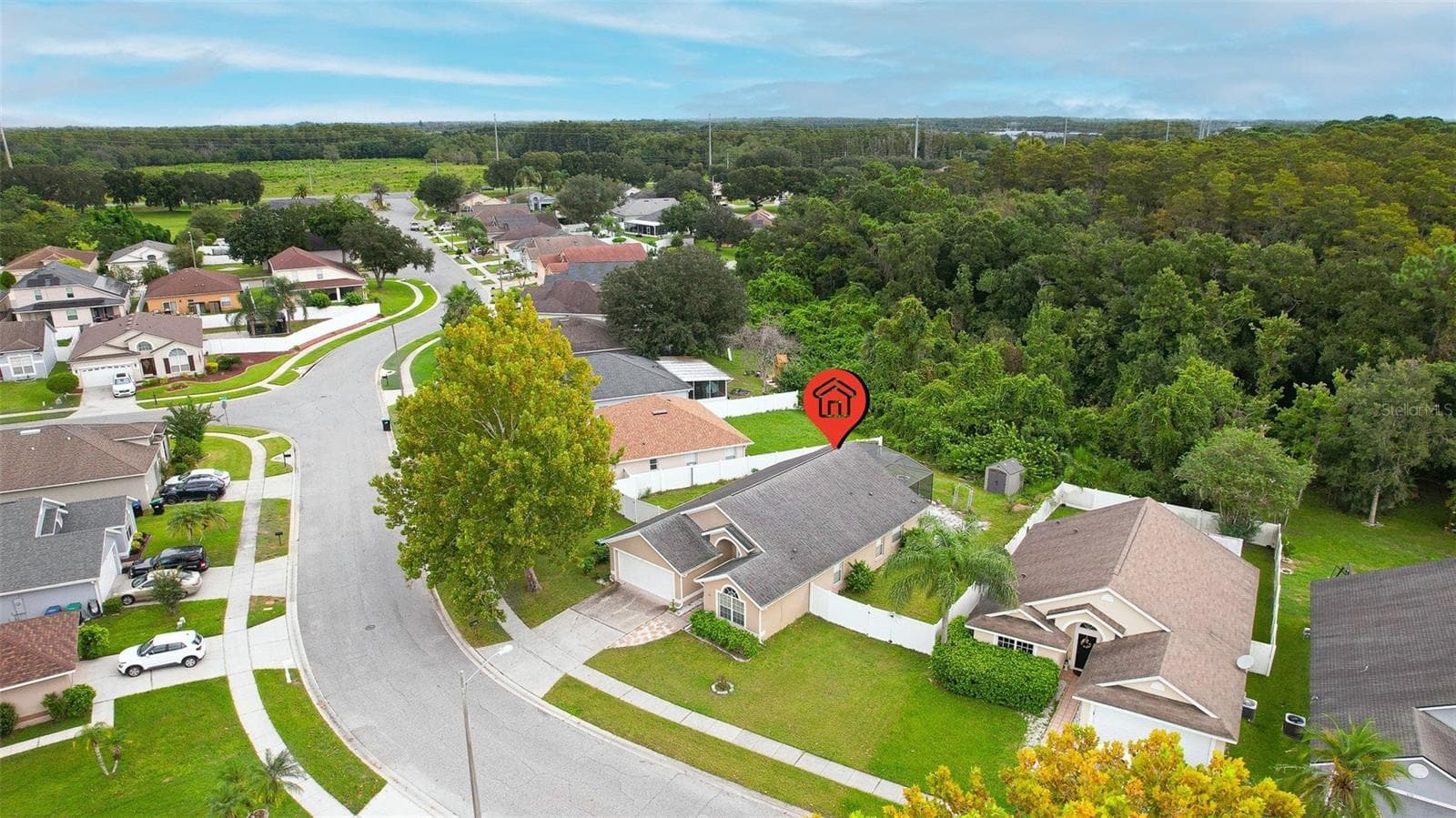Single Family Residence at 401 FIELDSTREAM WEST BLVD, ORLANDO, photo 2 of 23