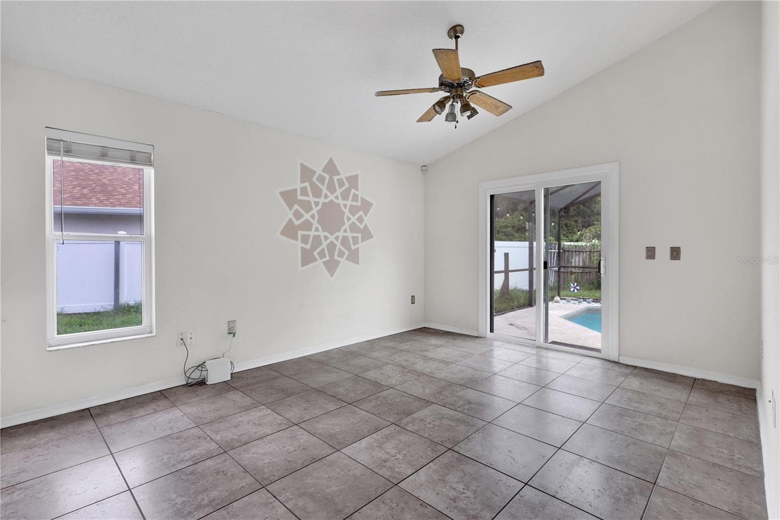 Single Family Residence at 401 FIELDSTREAM WEST BLVD, ORLANDO, photo 14 of 23