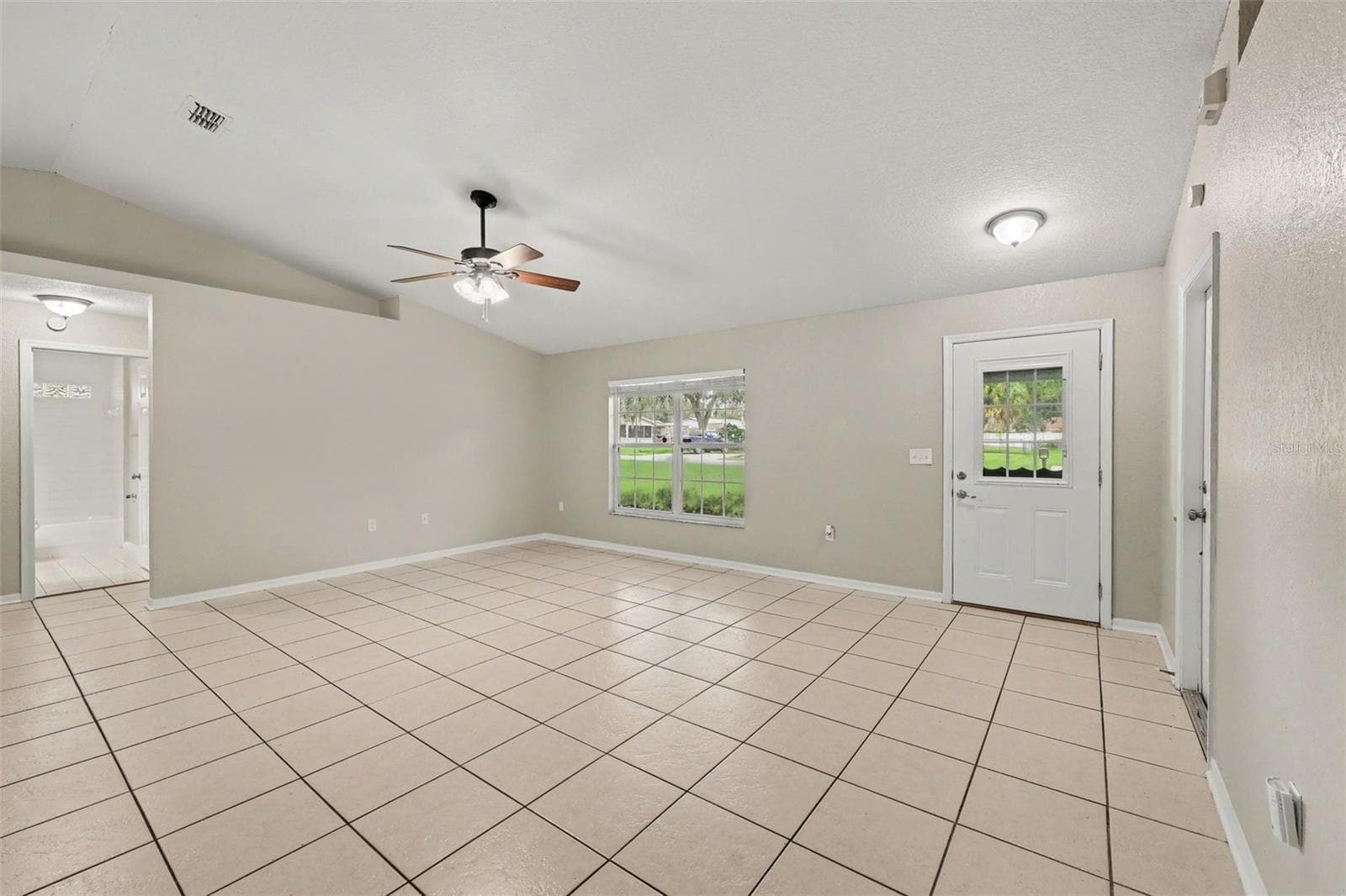 Single Family Residence at 2928 EASTBROOK DR, LAKELAND, photo 4 of 20