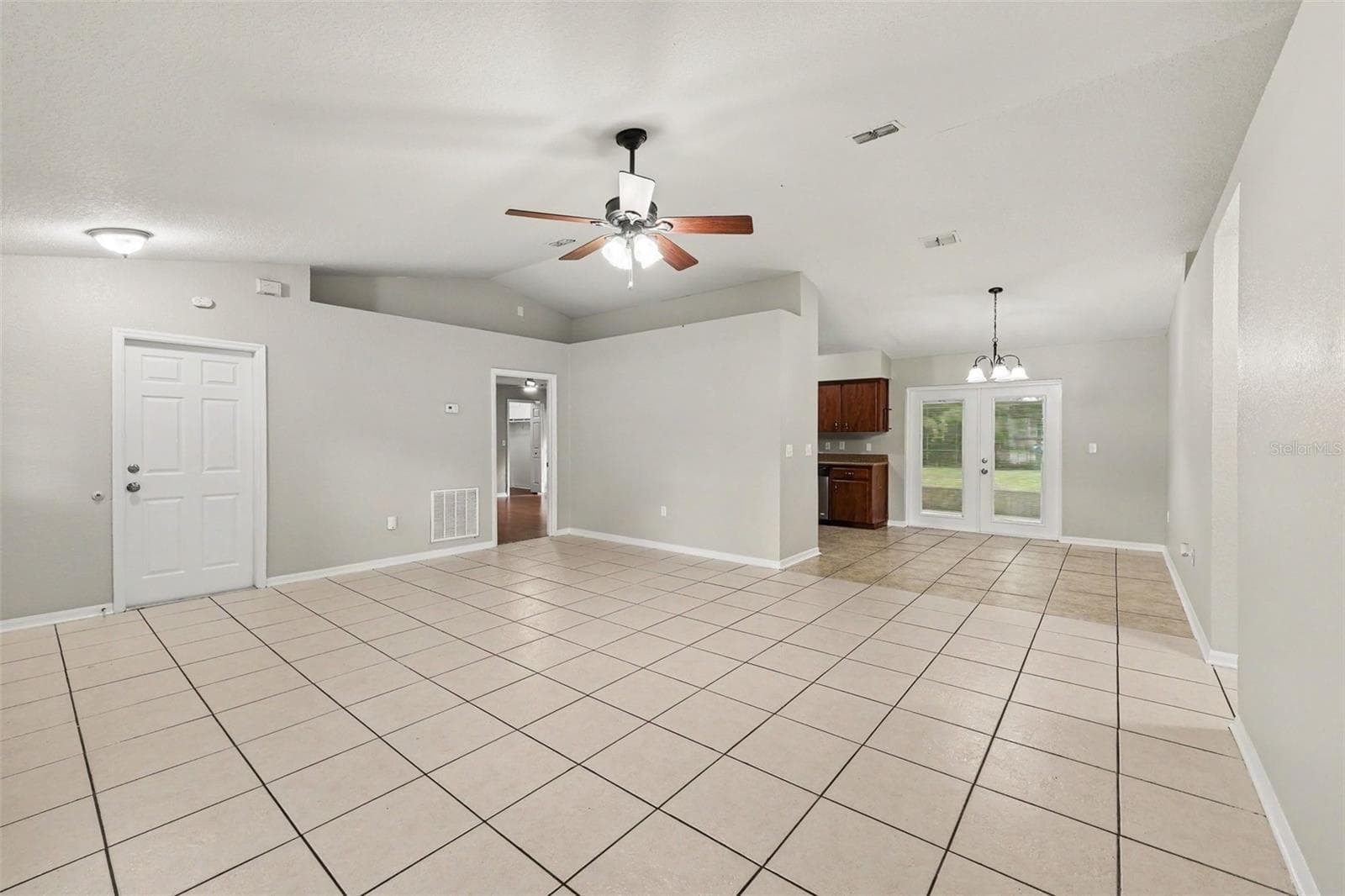 Single Family Residence at 2928 EASTBROOK DR, LAKELAND, photo 9 of 20