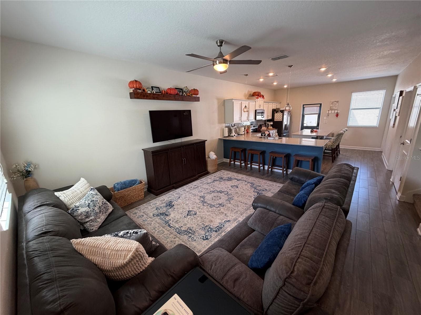 Townhouse at 11120 SUSPENSE DR, WINTER GARDEN, photo 3 of 40