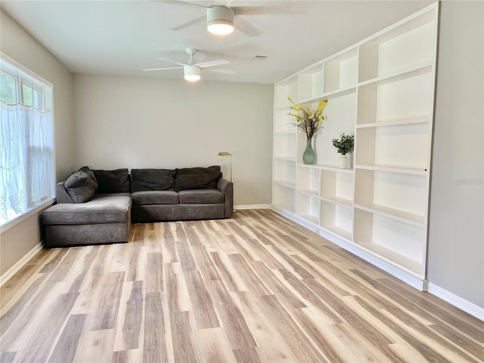 Living Room - 3305 NW 24TH AVE, GAINESVILLE