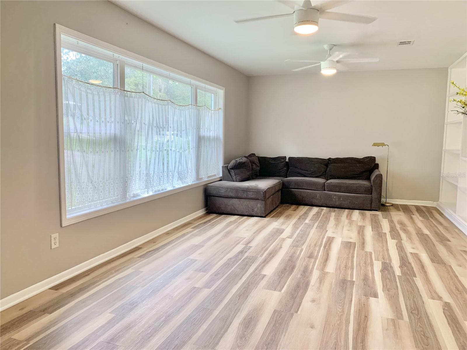 Living Room - 3305 NW 24TH AVE, GAINESVILLE