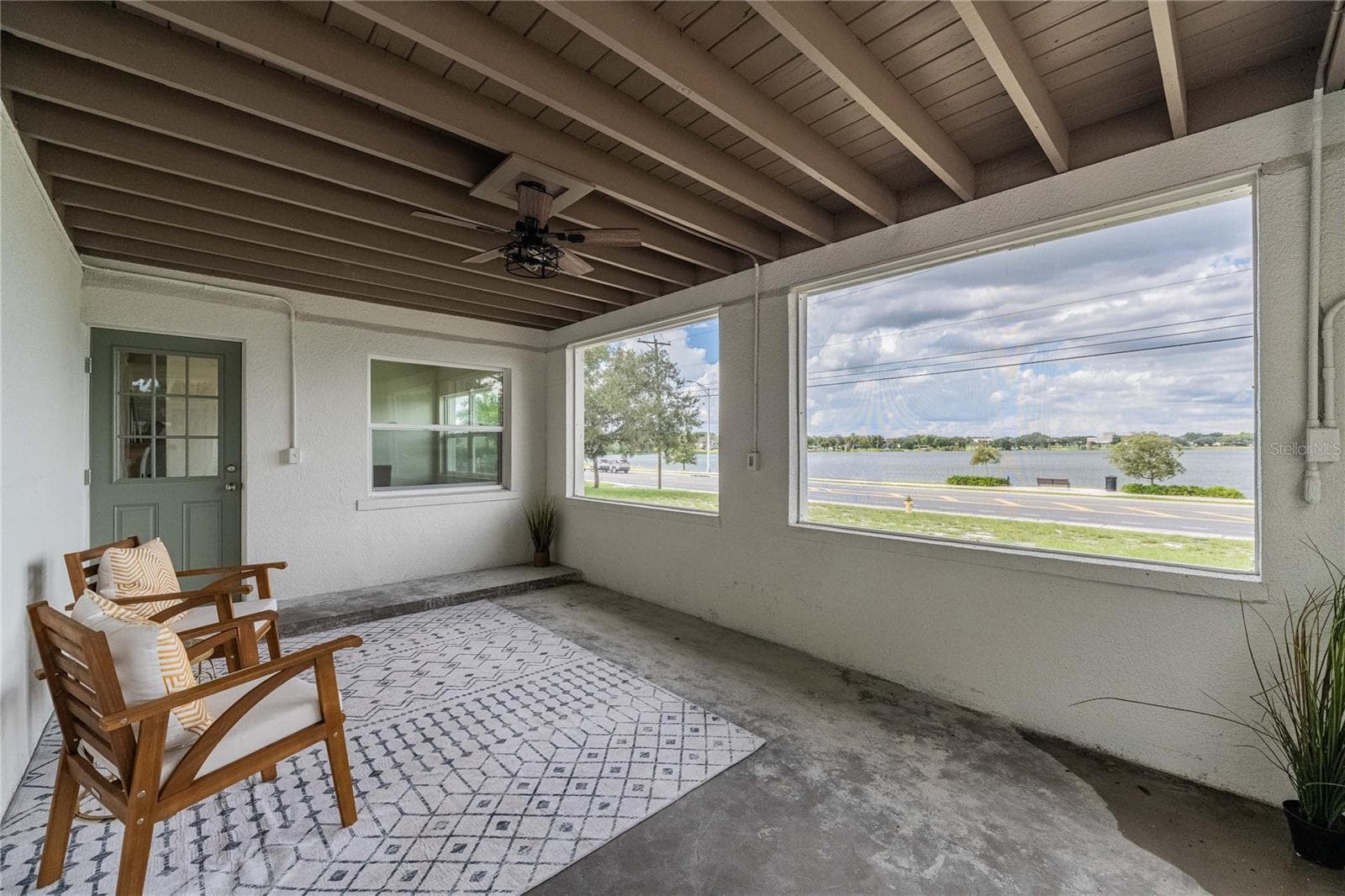 Single Family Residence at 1196 LAKE ELBERT DR SE, WINTER HAVEN, photo 6 of 36