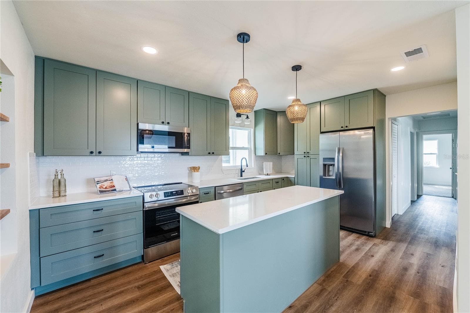 Single Family Residence at 1196 LAKE ELBERT DR SE, WINTER HAVEN, photo 13 of 36
