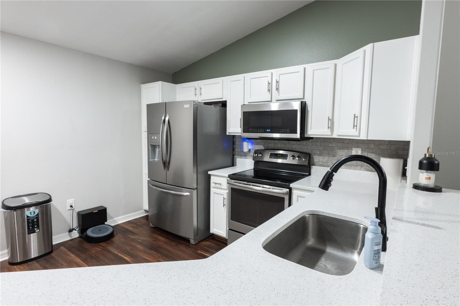 Kitchen - 7286 CEDARCREST BLVD, LAKELAND