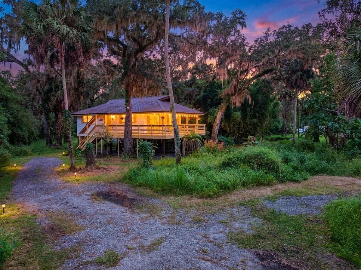 4417 RIVER DR