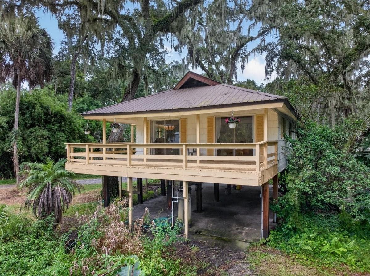 Single Family Residence at 4417 RIVER DR, VALRICO, photo 37 of 60