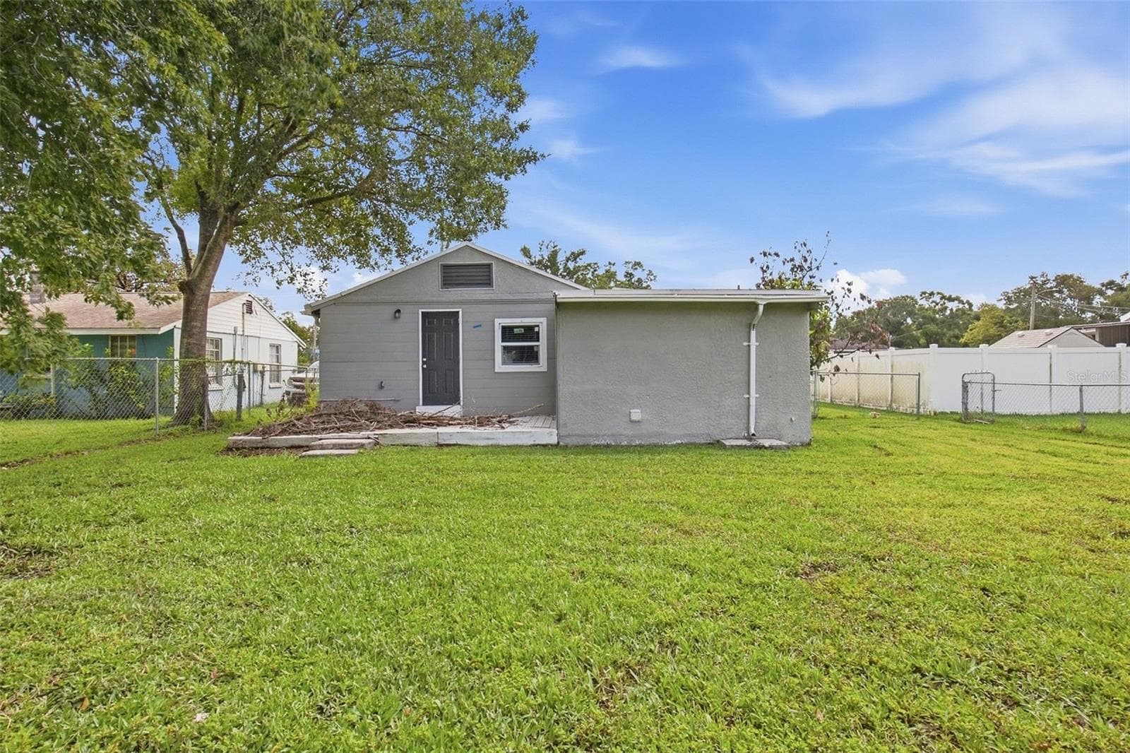 Single Family Residence at 6804 N WILLOW AVE, TAMPA, photo 4 of 6