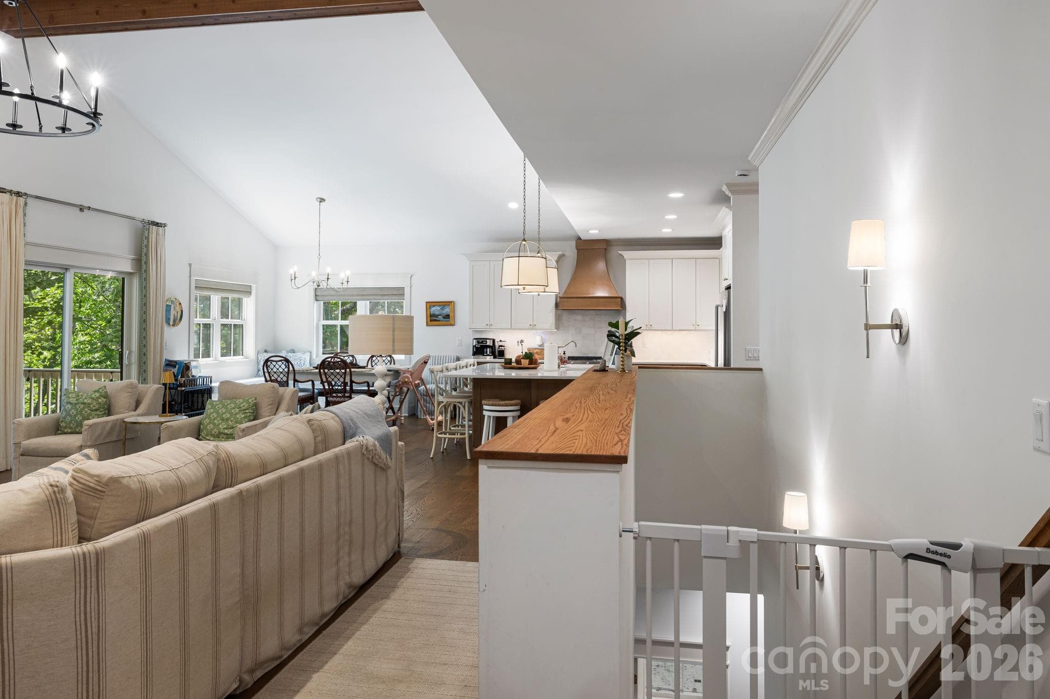 Single Family Residence at 14 Sugarland Ridge Trail, Fairview, photo 11 of 48