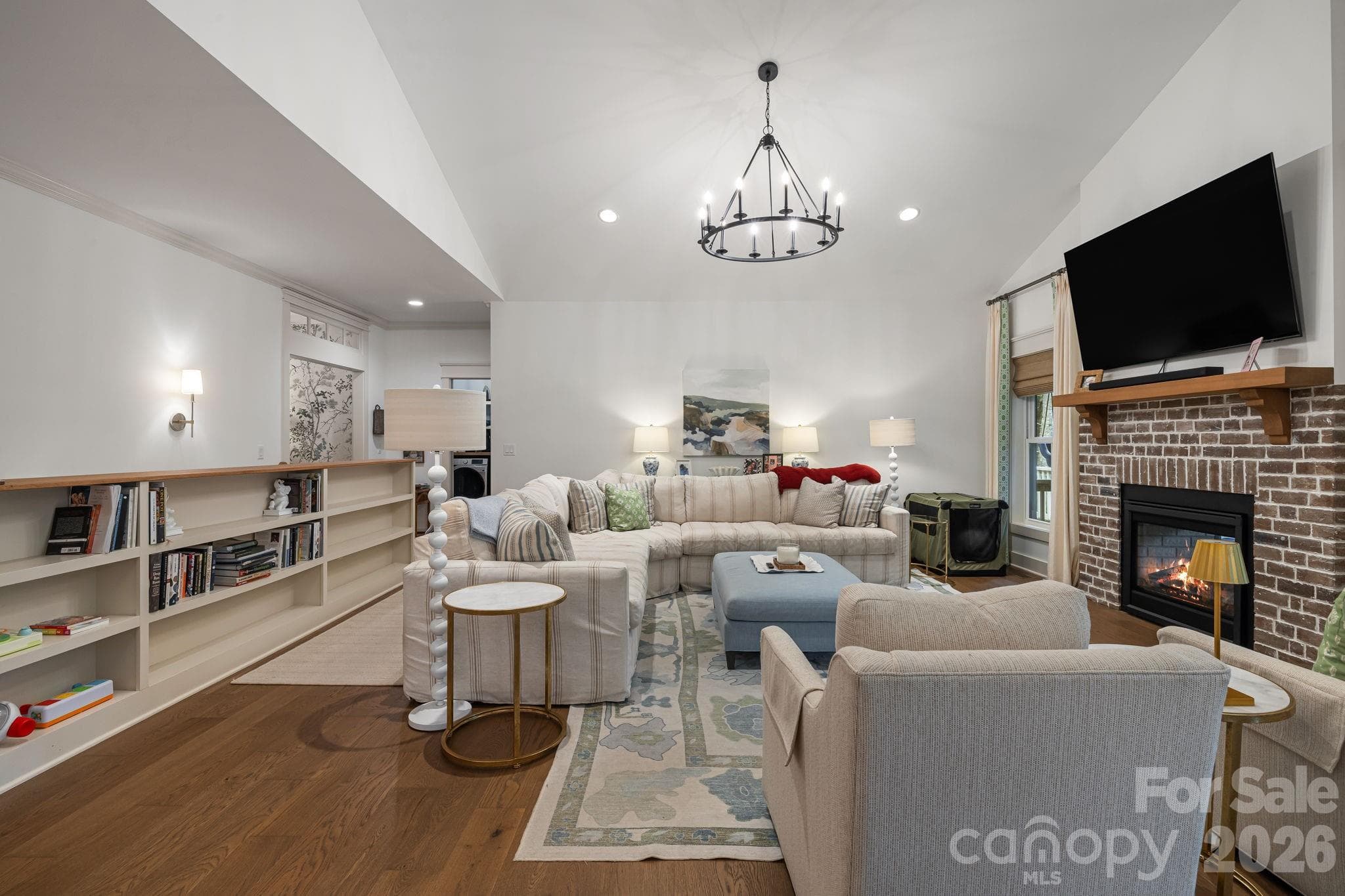Living room - Vaulted Ceilings. - 14 Sugarland Ridge Trail, Fairview