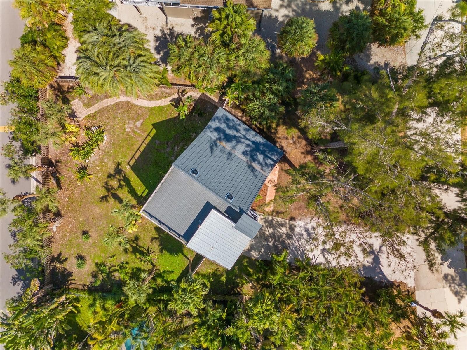 Single Family Residence at 1209 SEA PLUME WAY, SARASOTA, photo 10 of 102